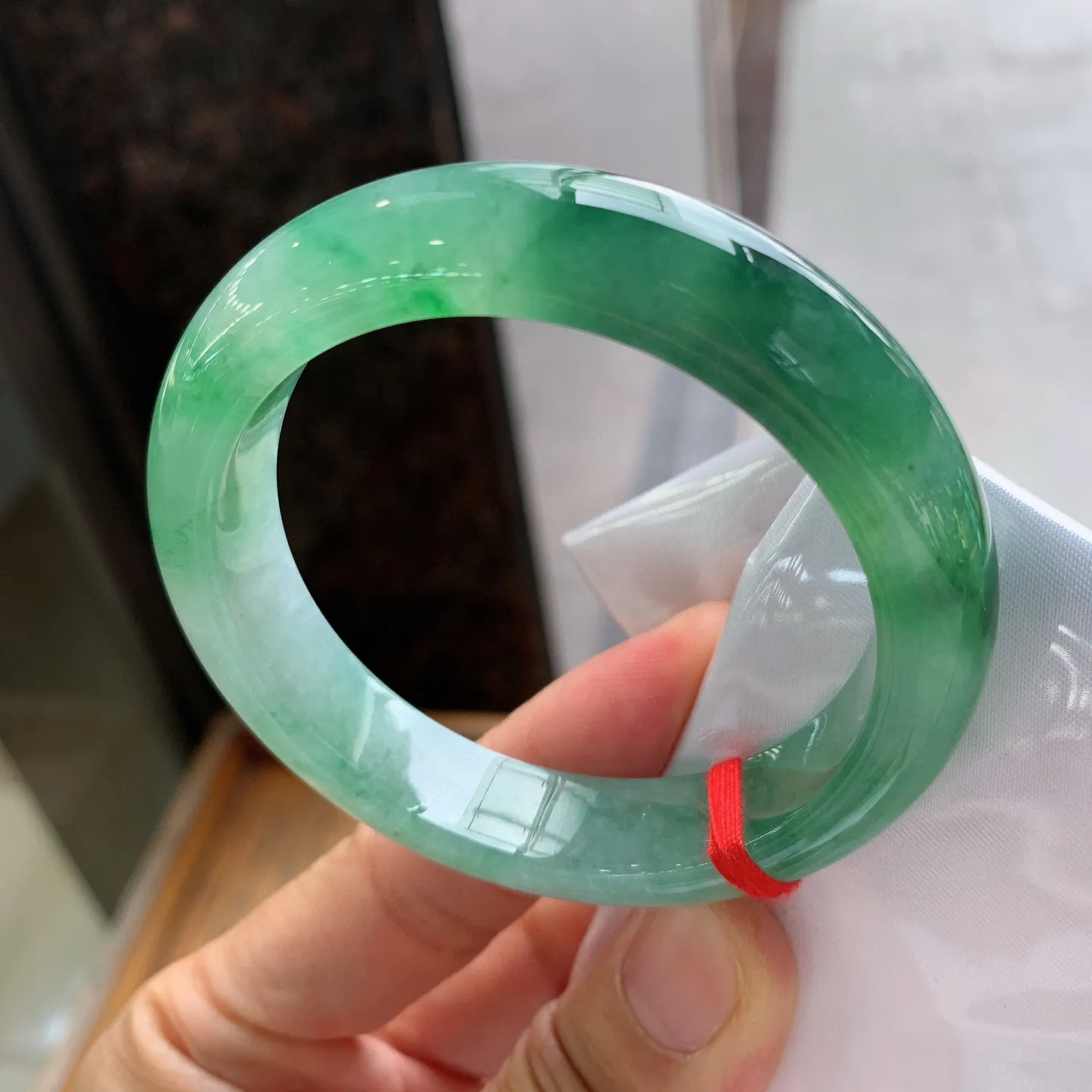 正圈飘绿 尺寸：54.1/12.5/8.7mm