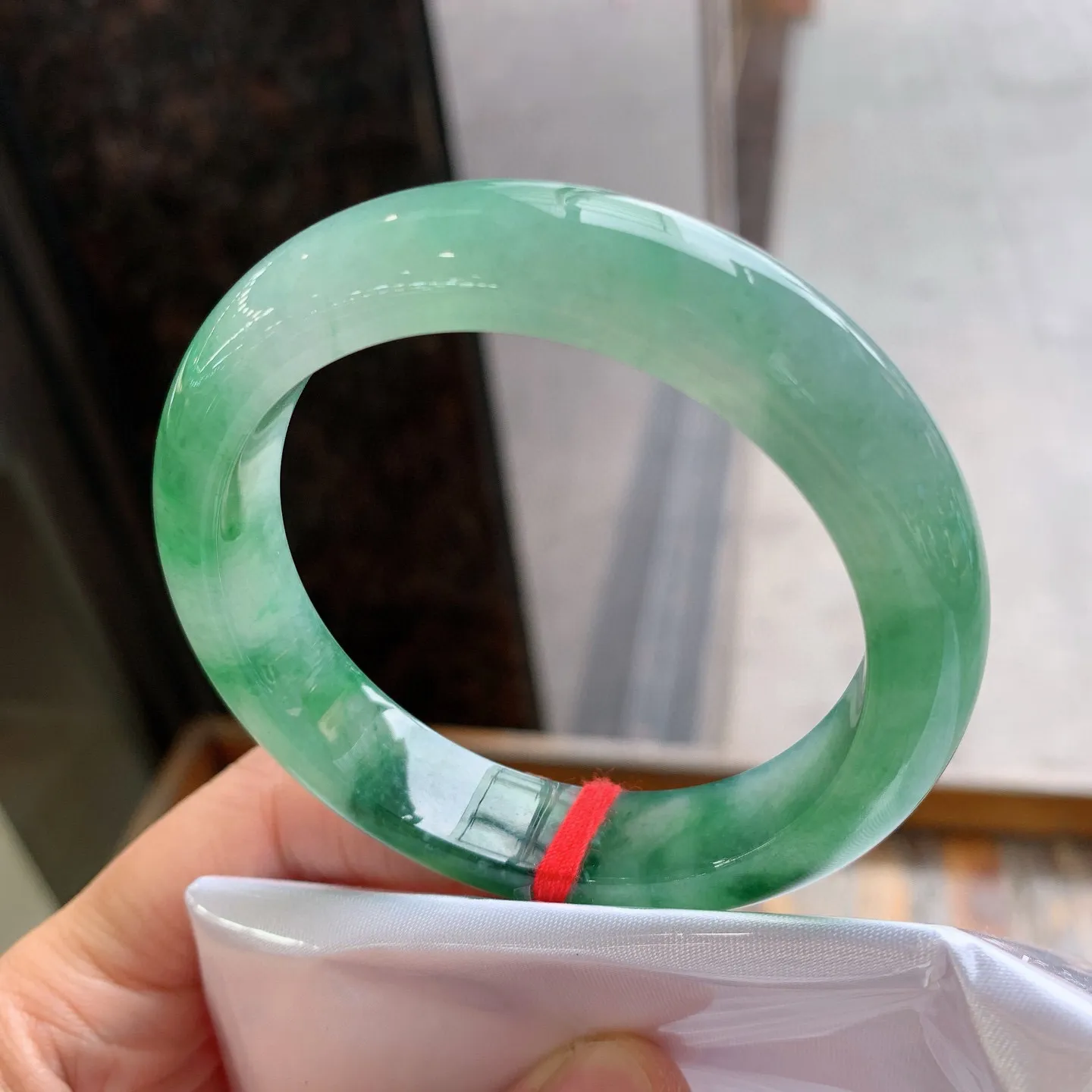 正圈飘绿 尺寸：54.1/12.5/8.7mm