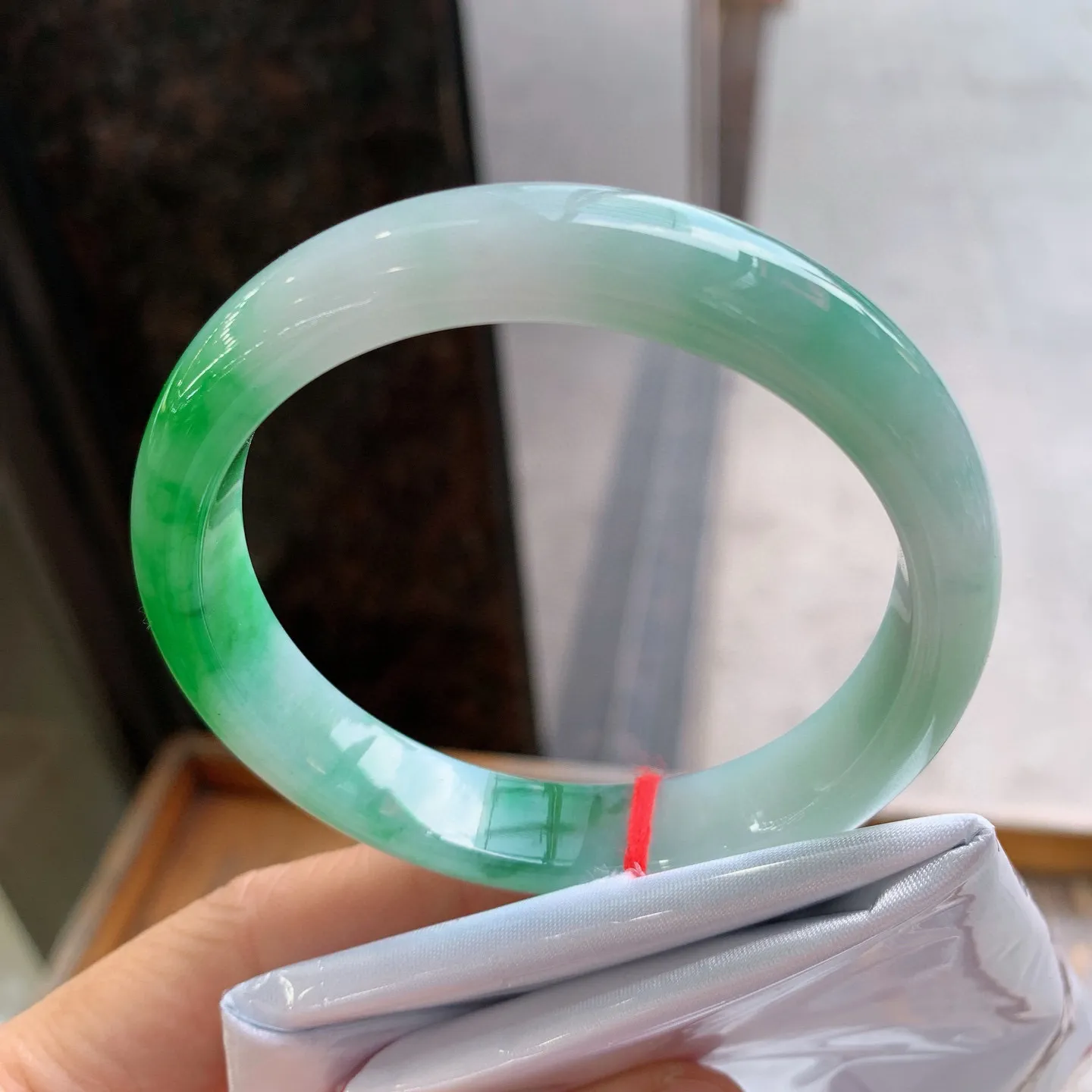 正圈飘绿   尺寸：58.5/12.2/7.6mm