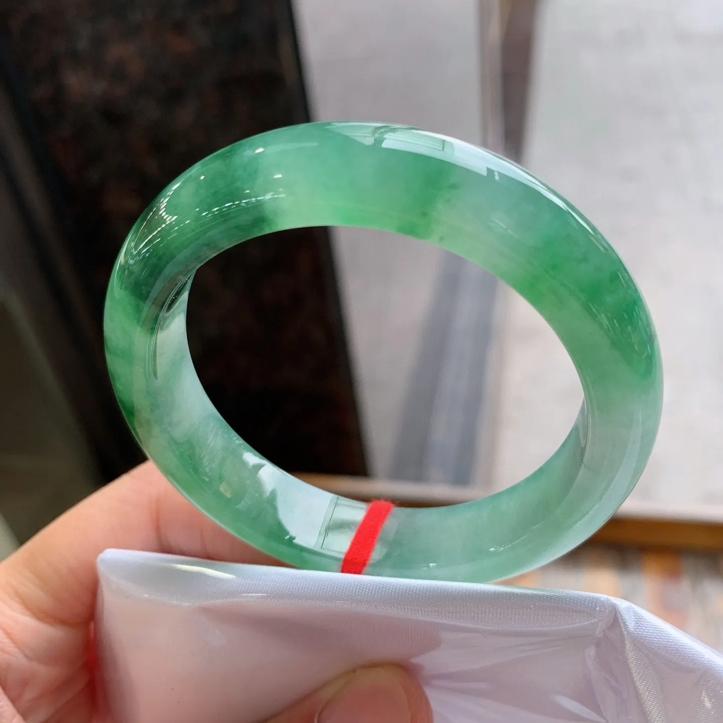 正圈飘绿 尺寸：54.1/12.5/8.7mm