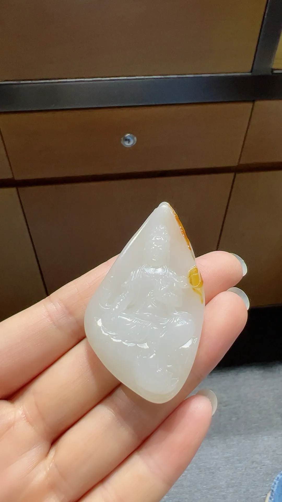 高品质｜红皮白肉｜观音

重27.6克 尺寸56*32*10.5mm