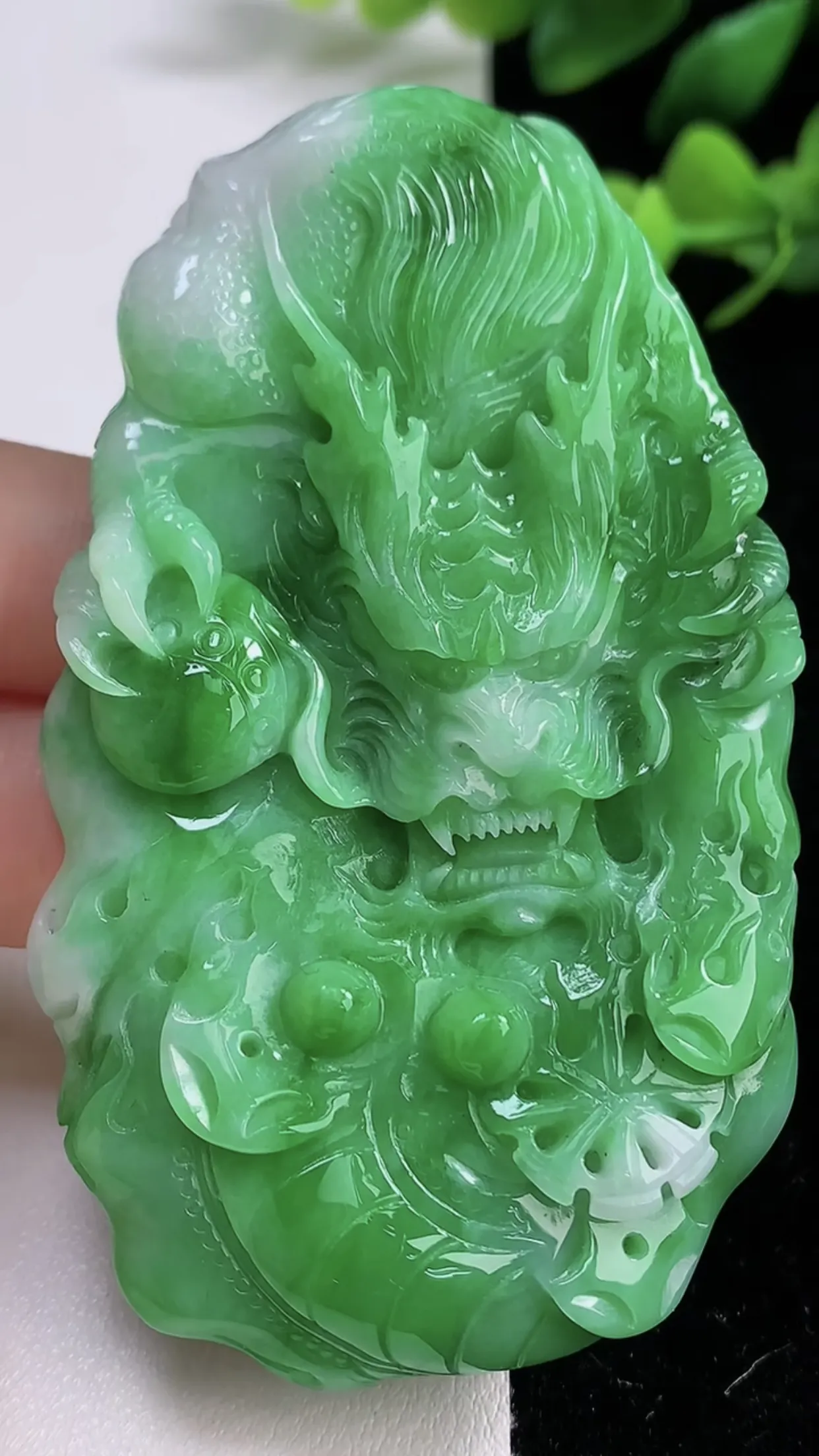 缅甸天然翡翠a货 老坑料起胶冰润 满绿霸气龙牌吊坠，生肖龙挂件 龙腾四海 生意兴隆 望子成龙 大件厚