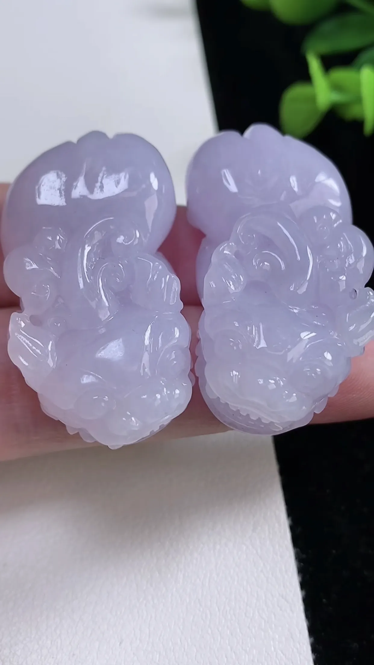 缅甸天然翡翠a货 老坑料起胶冰润 紫罗兰招财貔貅吊坠一对，尺寸41.6-21.2-11.8mm  y 51.87