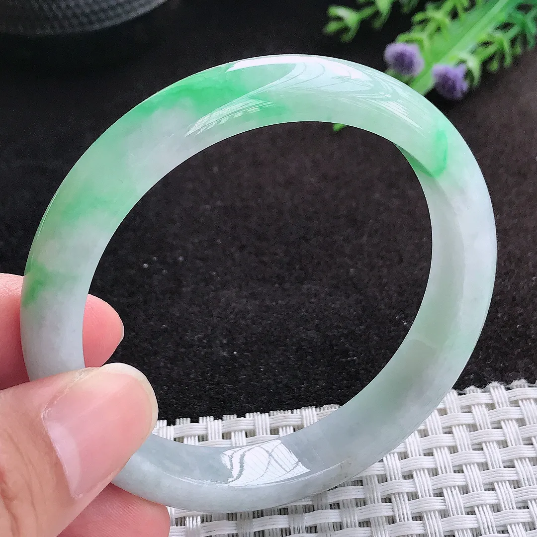 自然光58/11.6/7.6老坑冰胶水灵飘阳绿手镯天然翡翠玉镯女款