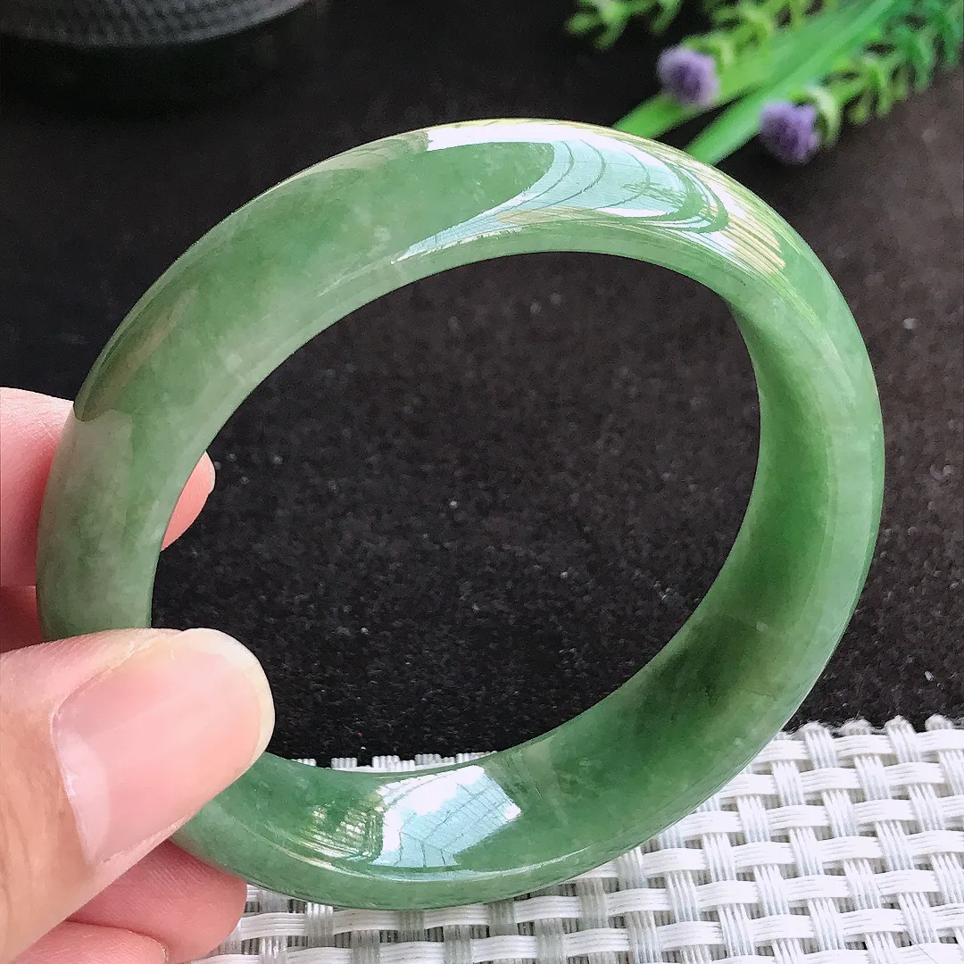 自然光56.5/16/8老坑精美温润满绿手镯天然翡翠玉镯女款