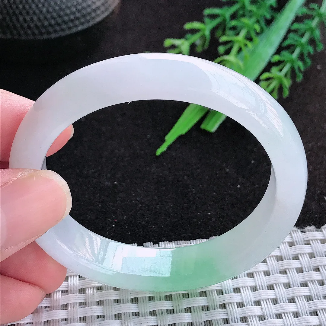 自然光50.5/46.5/12.6/7.5小圈口老坑冰胶水灵飘绿贵妃手镯天然翡翠玉镯女款