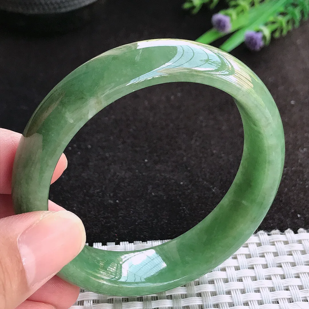 自然光56.5/16/8老坑精美温润满绿手镯天然翡翠玉镯女款
