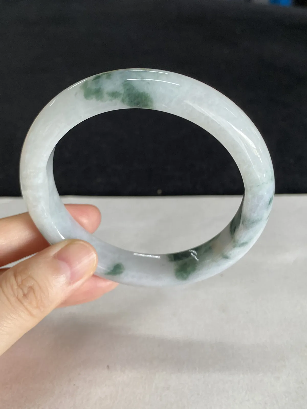 正圈59圈口，翡翠糯化种飘绿手镯