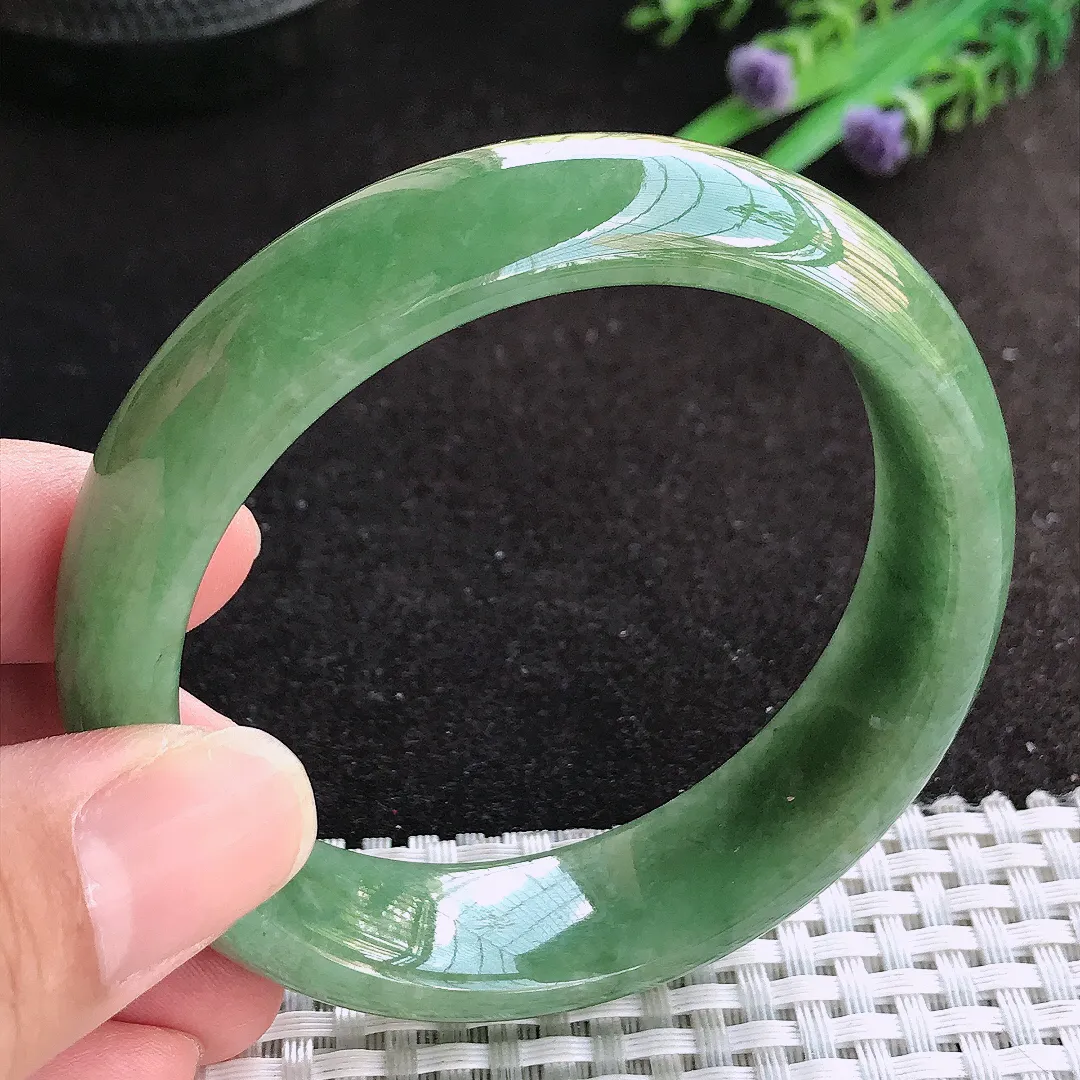 自然光56.5/16/8老坑精美温润满绿手镯天然翡翠玉镯女款