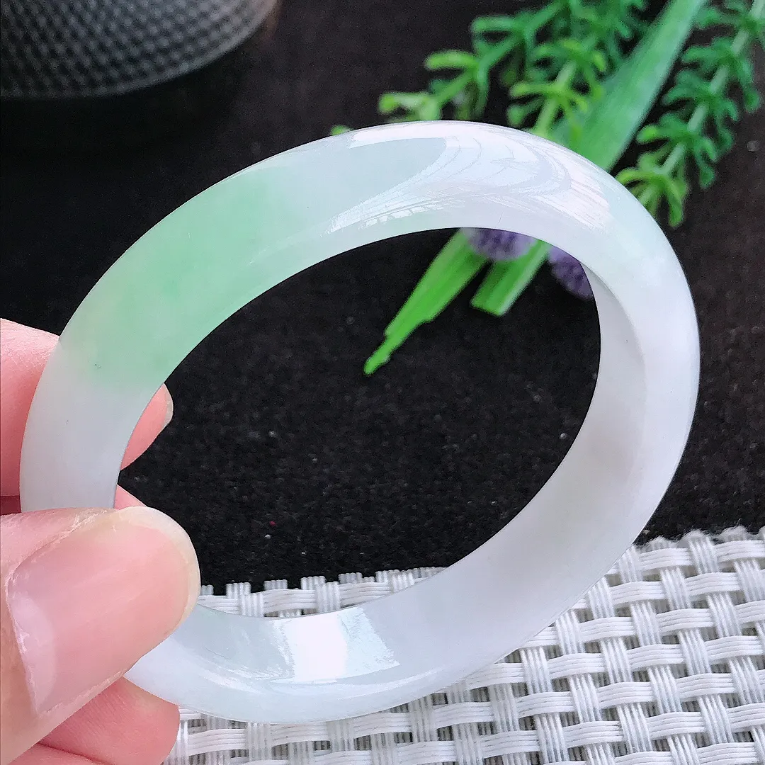 自然光50.5/46.5/12.6/7.5小圈口老坑冰胶水灵飘绿贵妃手镯天然翡翠玉镯女款