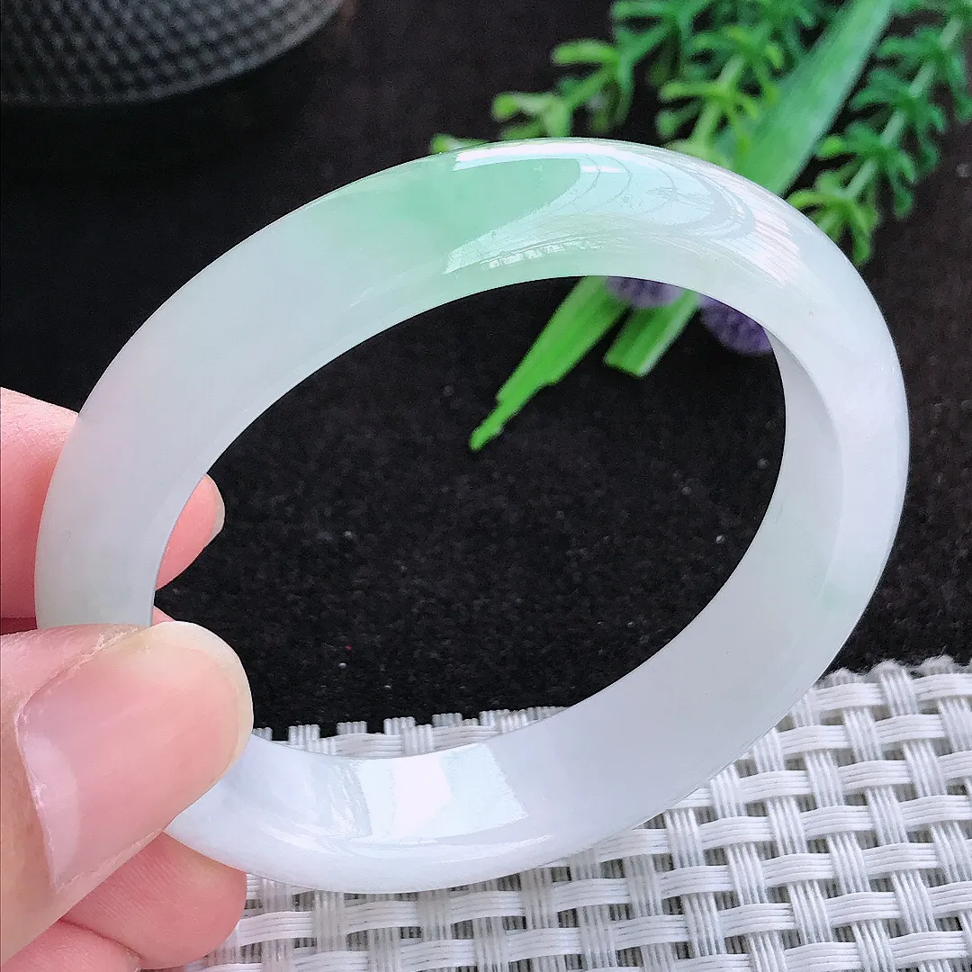 自然光50.5/46.5/12.6/7.5小圈口老坑冰胶水灵飘绿贵妃手镯天然翡翠玉镯女款
