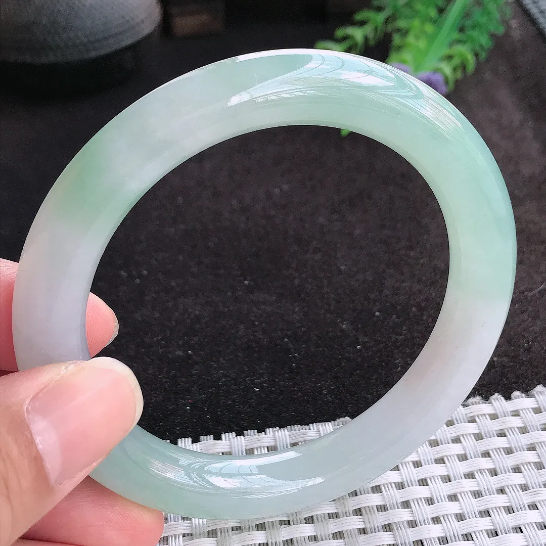 自然光59/10.7/10.4老坑冰胶果冻胶飘花圆条手镯天然翡翠玉镯女款