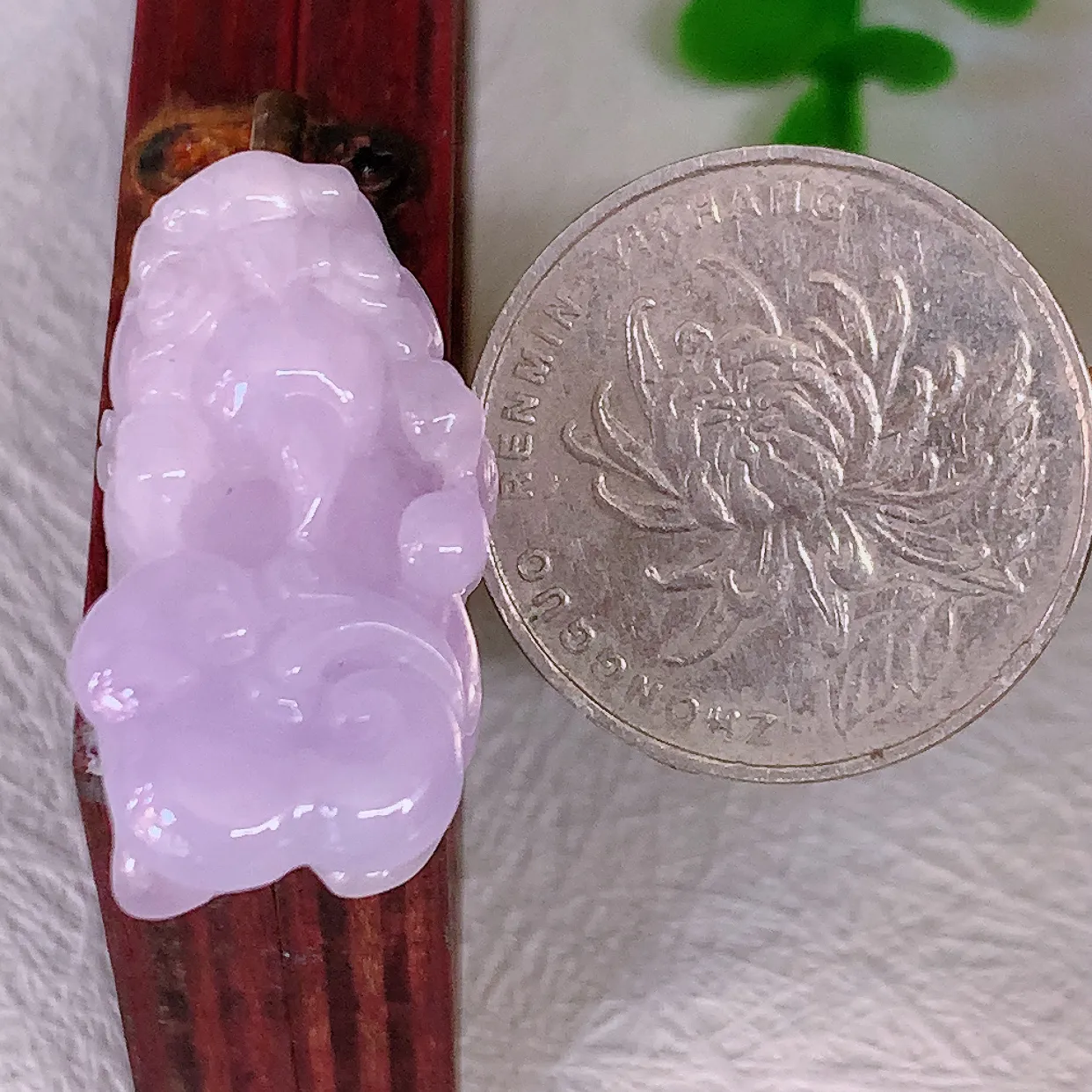 自然光实拍，冰润招财貔貅吊坠，民间有“一摸貔貅运程旺盛，再摸貔貅财运滚滚，三摸貔貅平步青云 ”的美好祝愿。#57.2