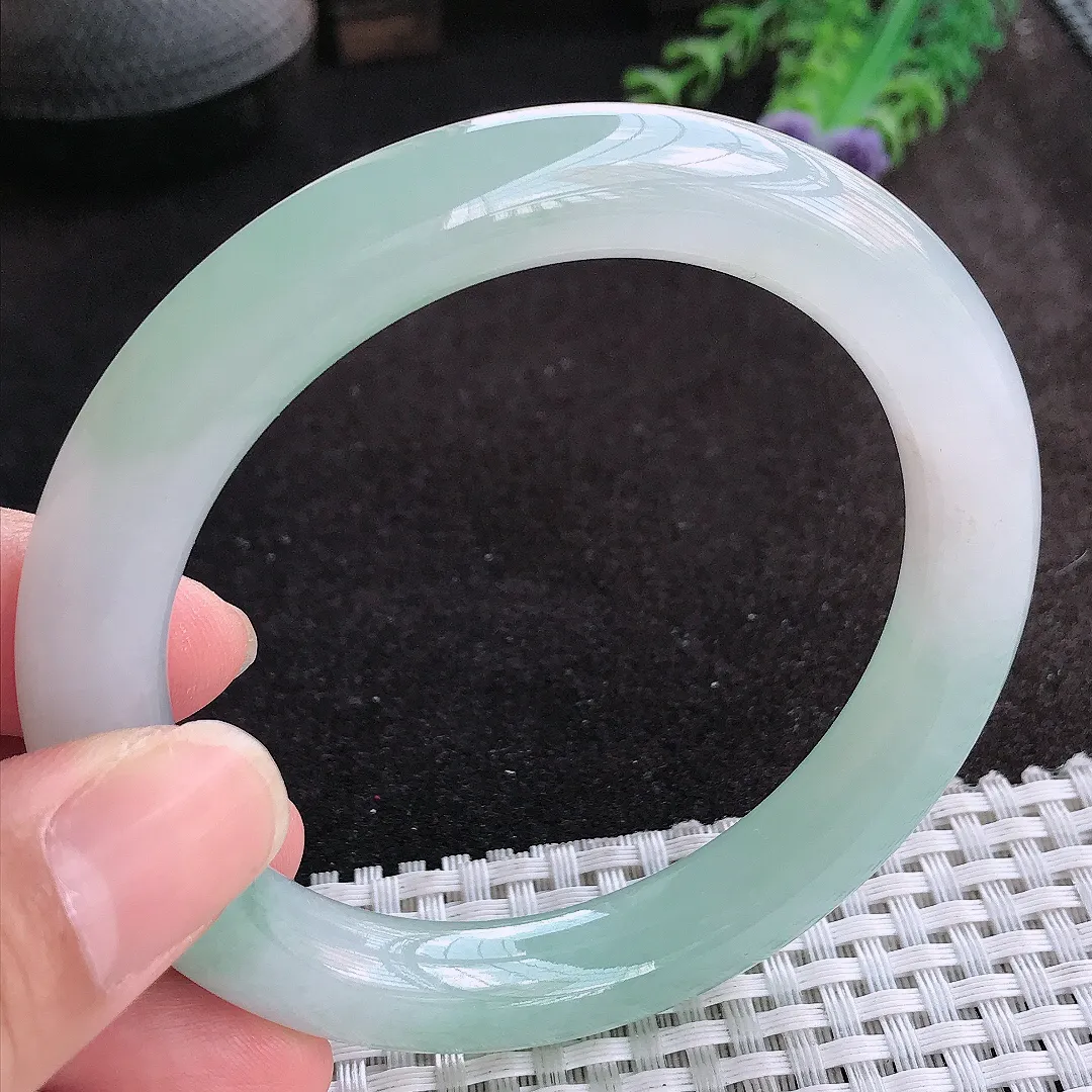 自然光59/10.7/10.4老坑冰胶果冻胶飘花圆条手镯天然翡翠玉镯女款