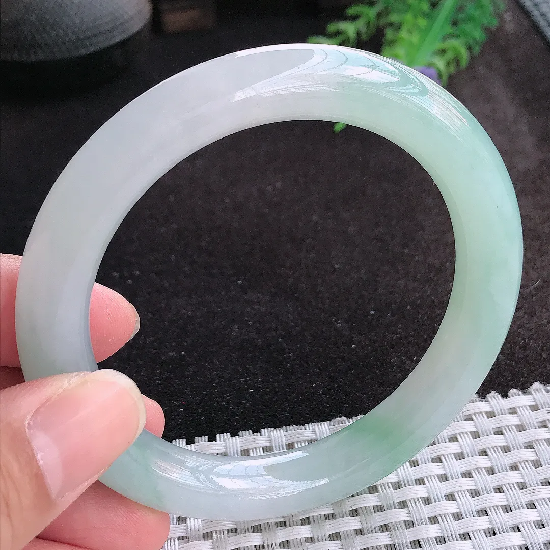 自然光59/10.7/10.4老坑冰胶果冻胶飘花圆条手镯天然翡翠玉镯女款