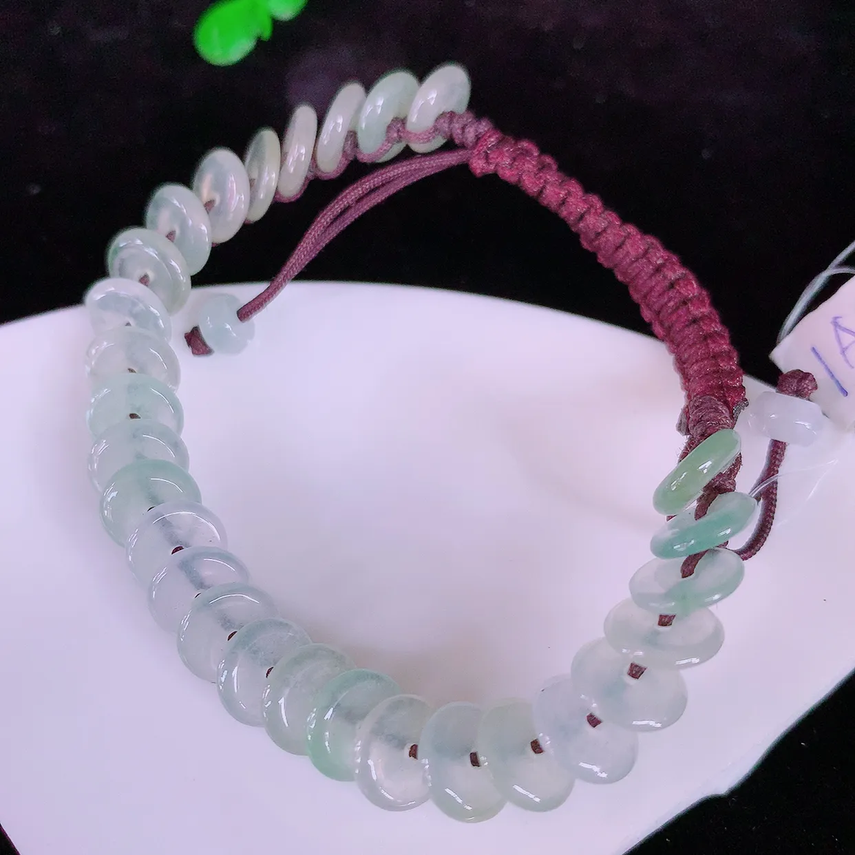 自然光实拍，冰种平安扣翡翠手串手链，种老水足，冰清玉润  颜色漂亮  #49.2取一尺寸7.5