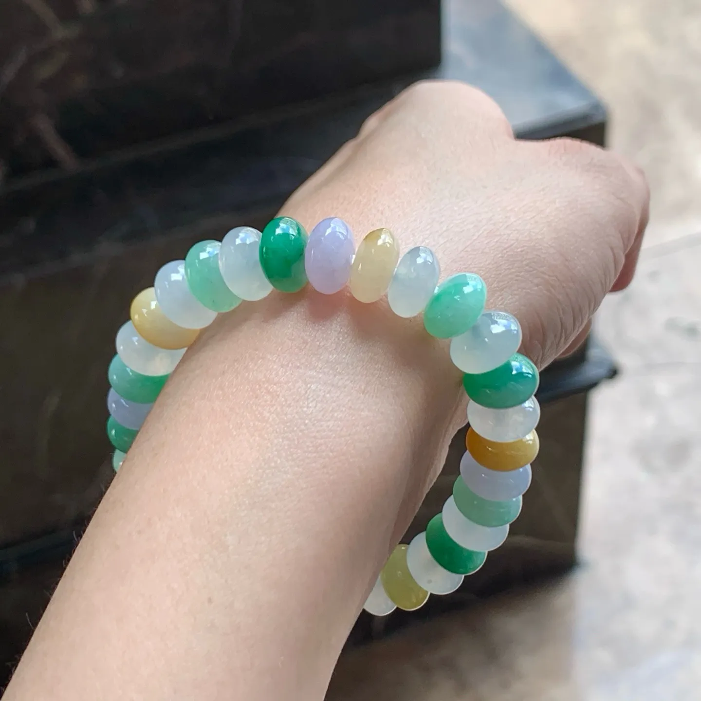 彩色手串
水润清爽