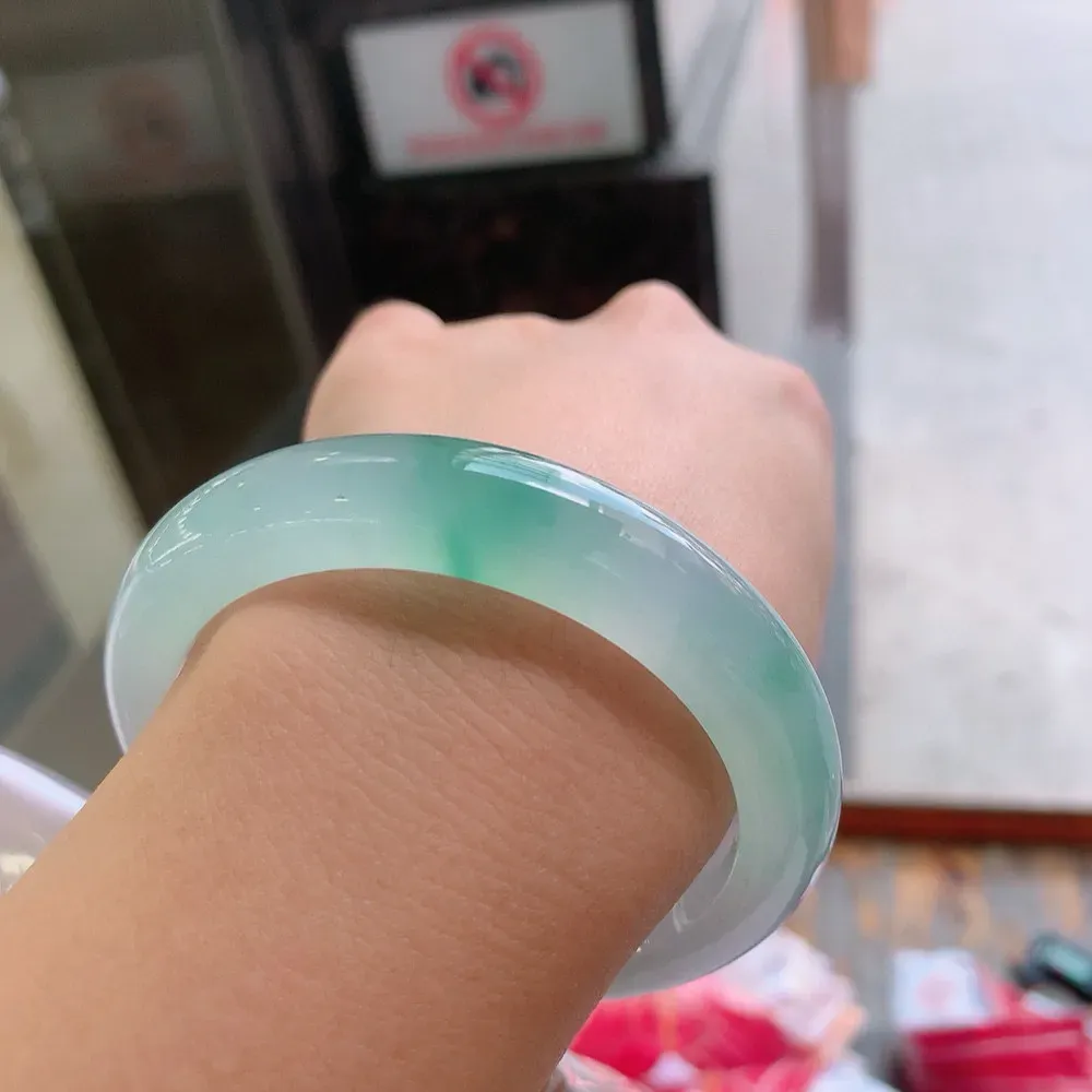 正圈高冰蓝水 无瑕 尺寸:57.6/11.9/9.2 种色俱佳