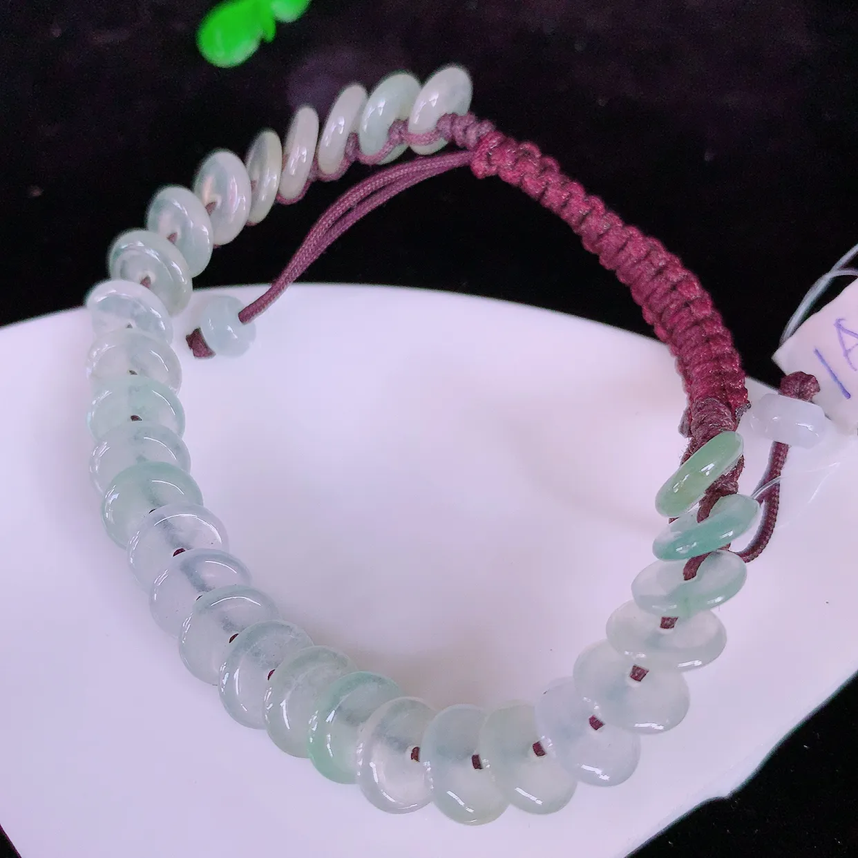 自然光实拍，冰种平安扣翡翠手串手链，种老水足，冰清玉润  颜色漂亮  #49.2取一尺寸7.5