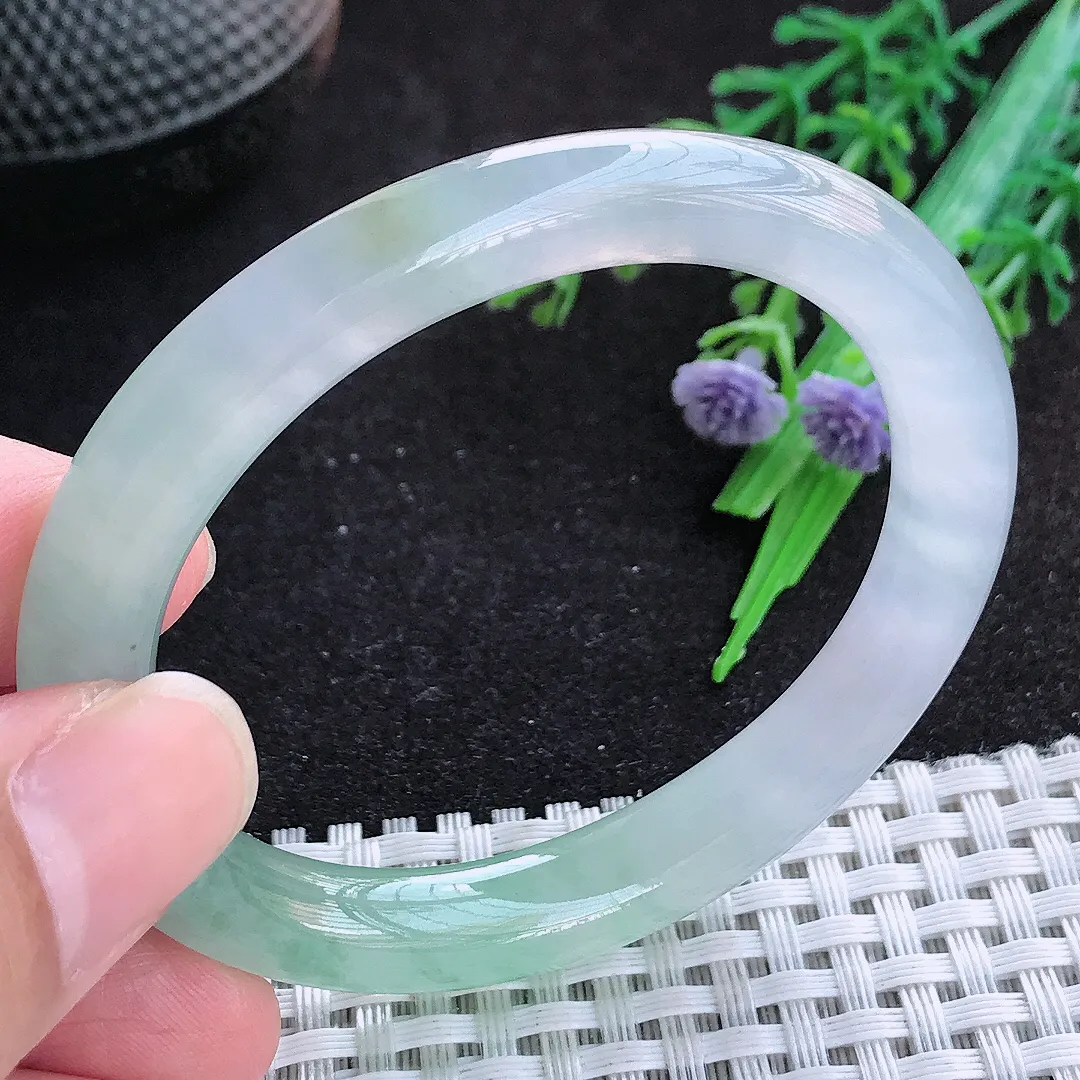 自然光51/45/8.5老坑冰种果冻胶冰晴小圈口贵妃手镯天然翡翠玉镯百搭女款