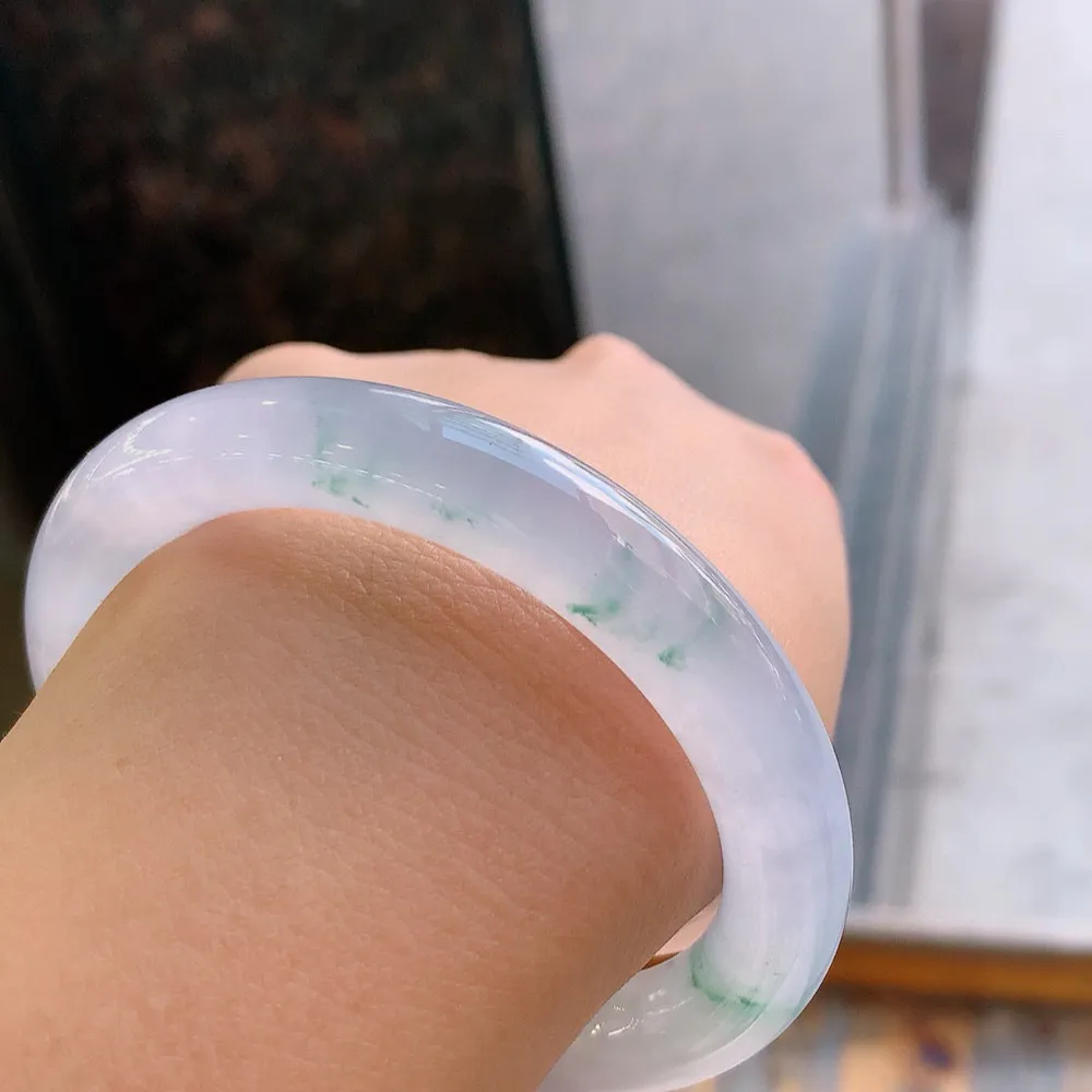 圆条冰玻紫罗兰飘花 无瑕 尺寸:56.4/10.4/9.9 种色俱佳