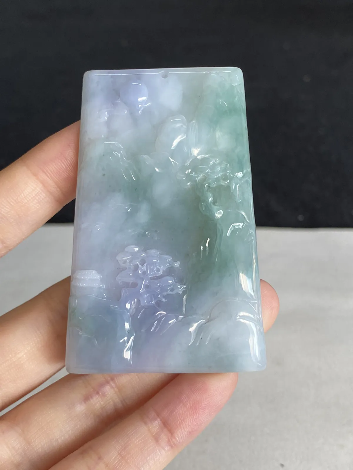 翡翠糯化种春带彩山水牌