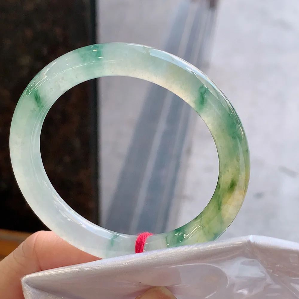 圆条高冰黄翡飘花 无瑕 尺寸:51.1/8.5/8.1 花美 种水好🥰🥰