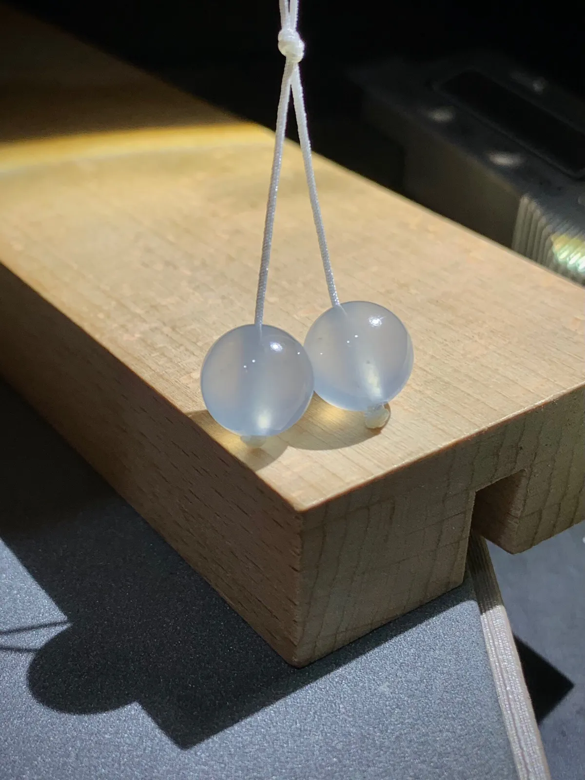 白冰珠子，直径9.8mm，种水不错，料子好