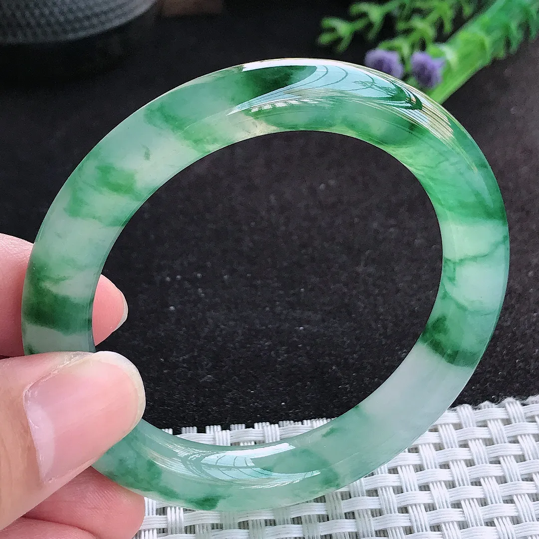 自然光53/10.2/9.5老坑冰种果冻胶冰飘花圆条手镯天然翡翠玉镯百搭收藏款