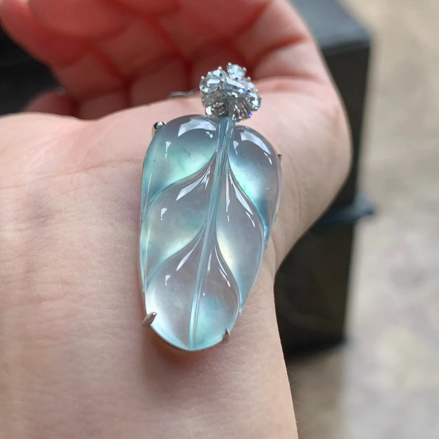 冰种飘花玉叶