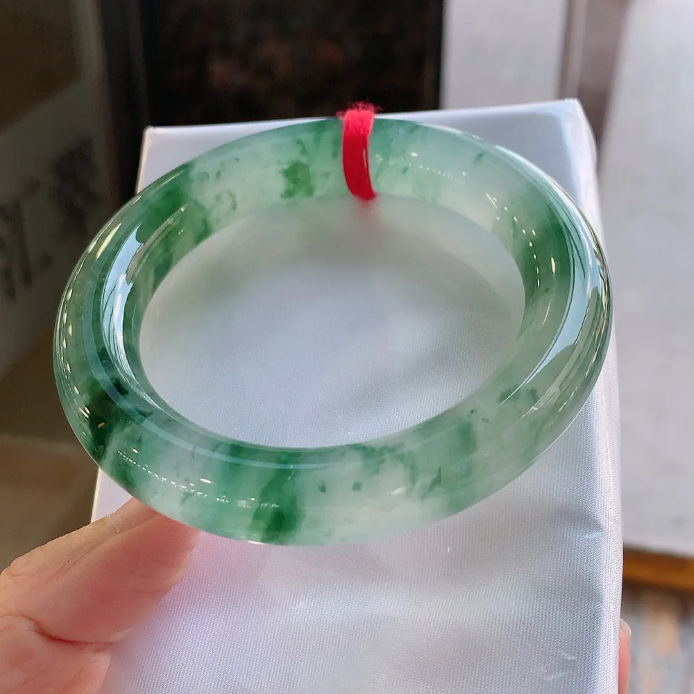 圆条满圈冰玻飘花 无瑕 尺寸:57.1/12.1 花美 种水好