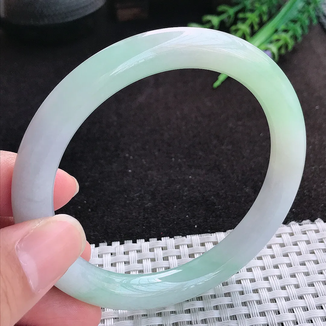 自然光62/9.8/9.7老坑冰润起胶冰晴大圈口圆条手镯天然翡翠玉镯百搭女款