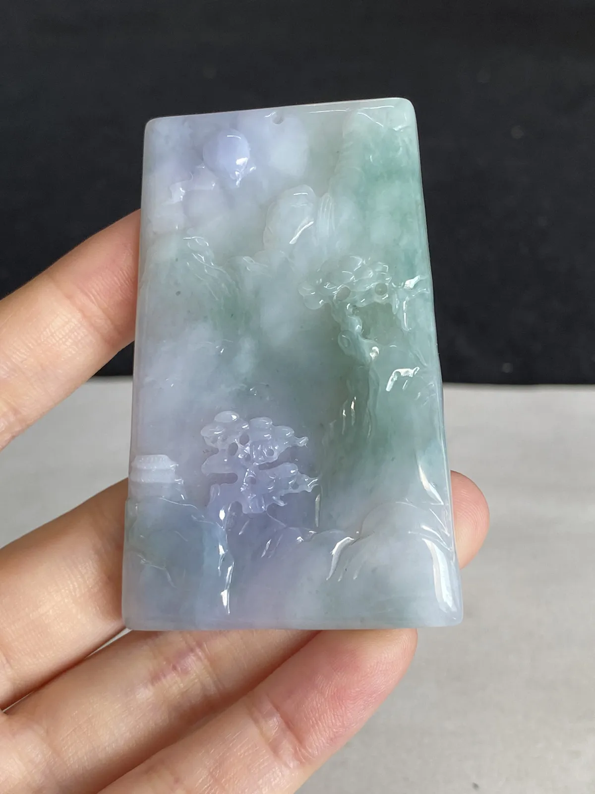 翡翠糯化种春带彩山水牌