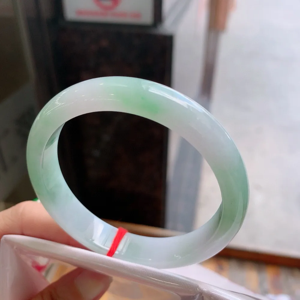 正圈冰绿 无瑕 尺寸:57.7/11.6/7.4 冰润