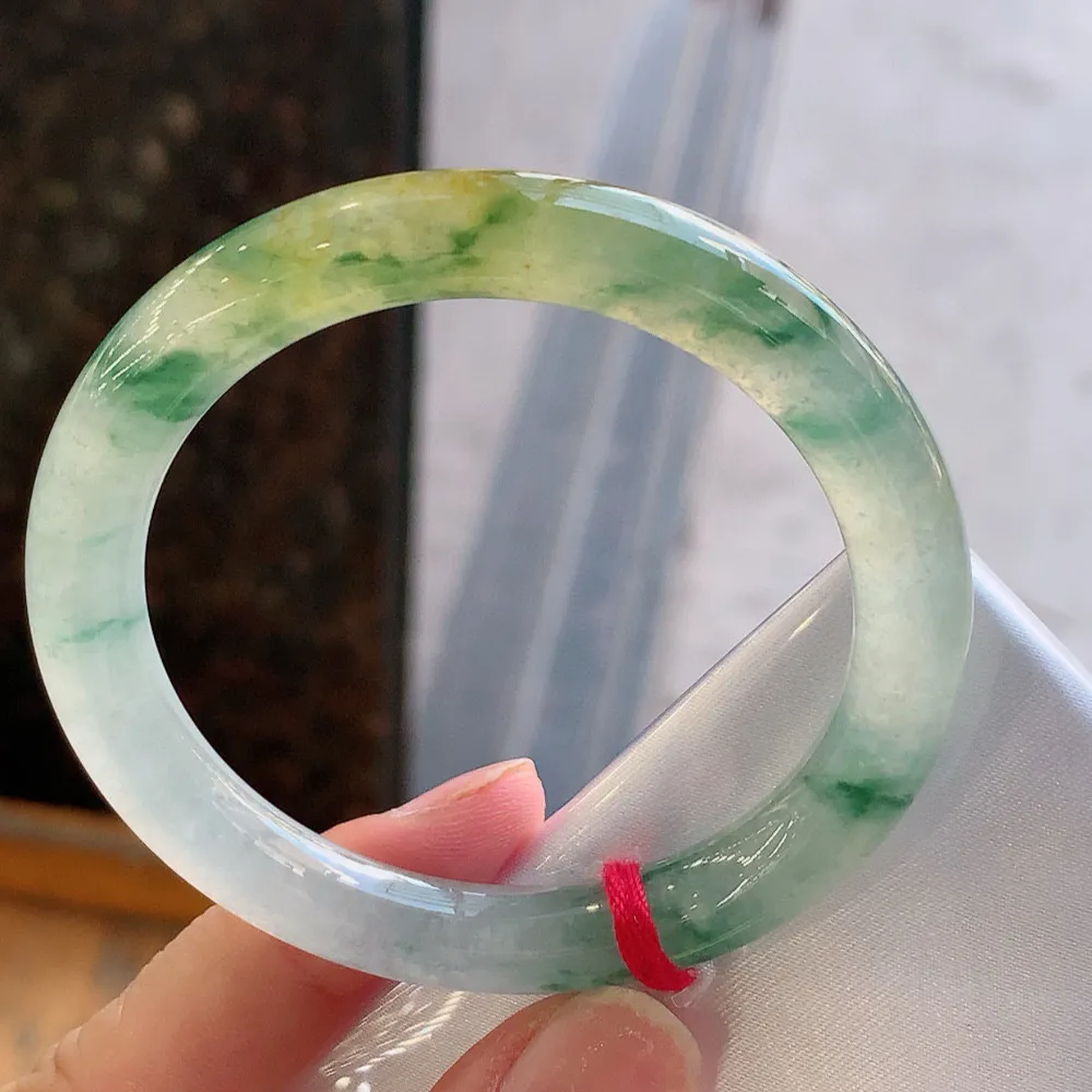 圆条高冰黄翡飘花 无瑕 尺寸:51.1/8.5/8.1 花美 种水好🥰🥰