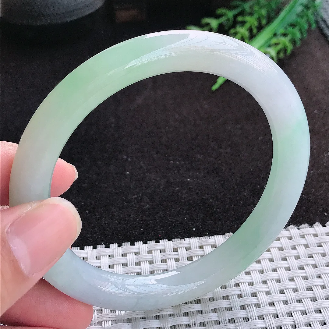 自然光62/9.8/9.7老坑冰润起胶冰晴大圈口圆条手镯天然翡翠玉镯百搭女款