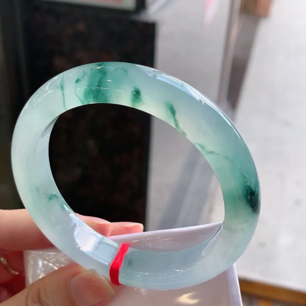 正圈冰玻飘花 无瑕 尺寸:59.5/12.5/9 花美 种水好