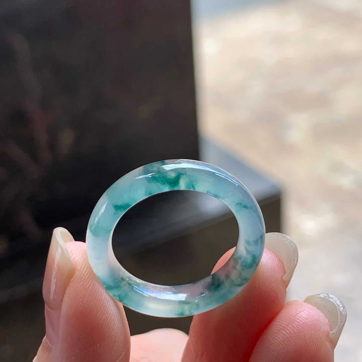 冰种飘花指环
飘花灵动