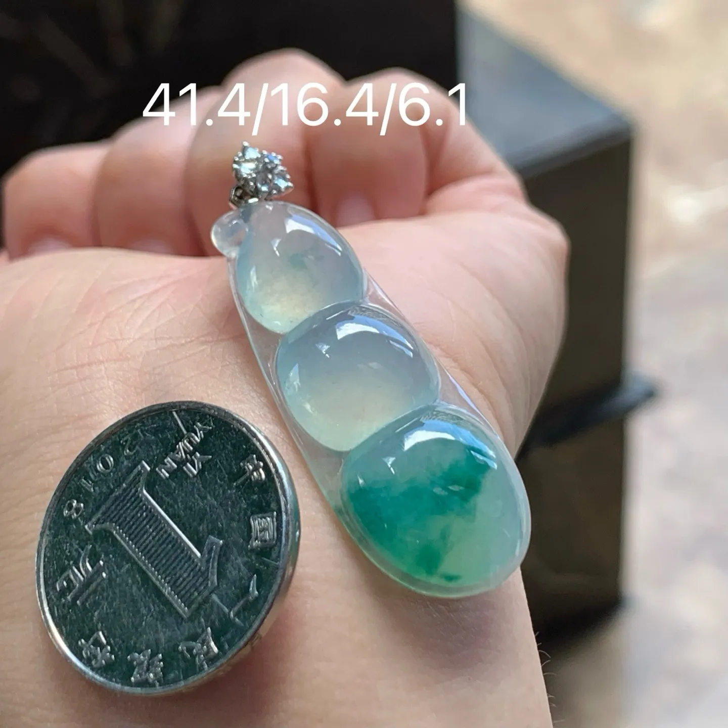 冰种飘花福豆
花色漂亮