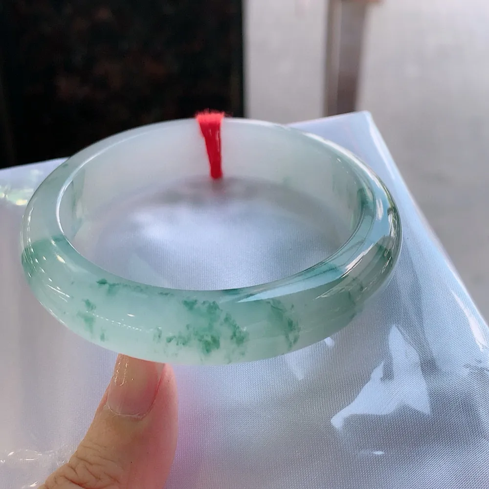 正圈高冰飘花 无瑕 尺寸:58.2/13.3/8.7 花美 种水好