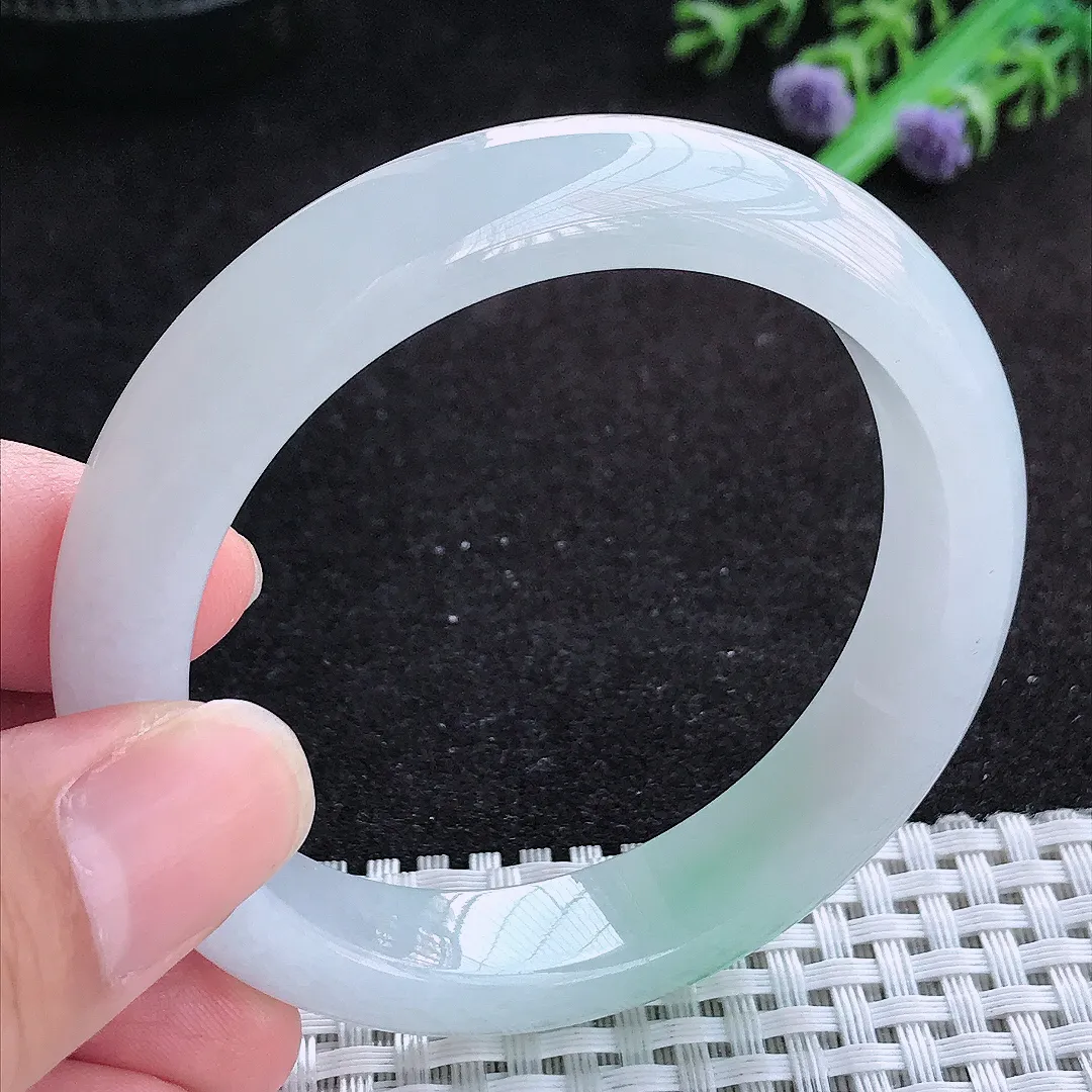 自然光53.5/12/8.2老坑冰胶果冻飘绿宽边手镯天然翡翠玉镯百搭女款