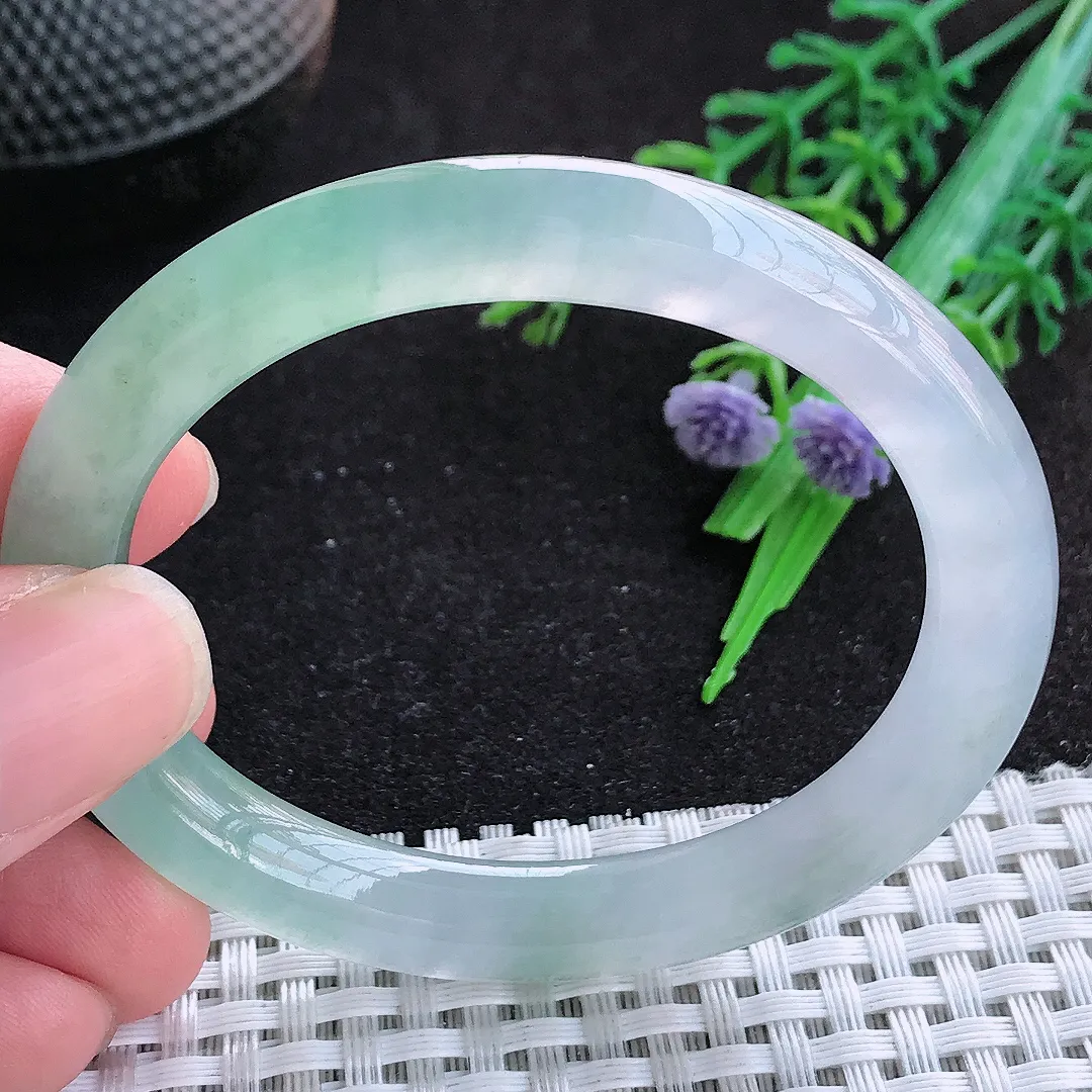 自然光51/45/8.5老坑冰种果冻胶冰晴小圈口贵妃手镯天然翡翠玉镯百搭女款