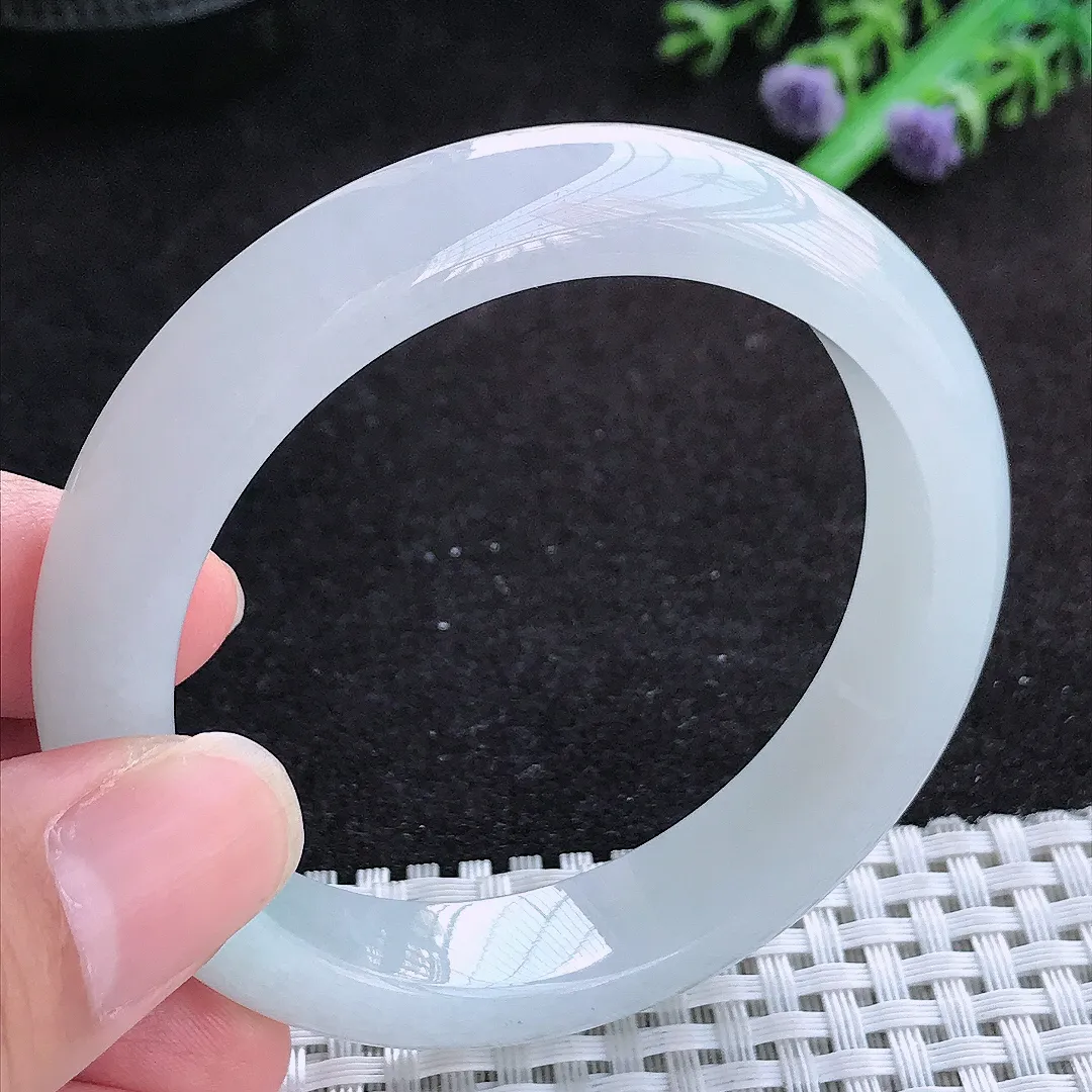自然光53.5/12/8.2老坑冰胶果冻飘绿宽边手镯天然翡翠玉镯百搭女款