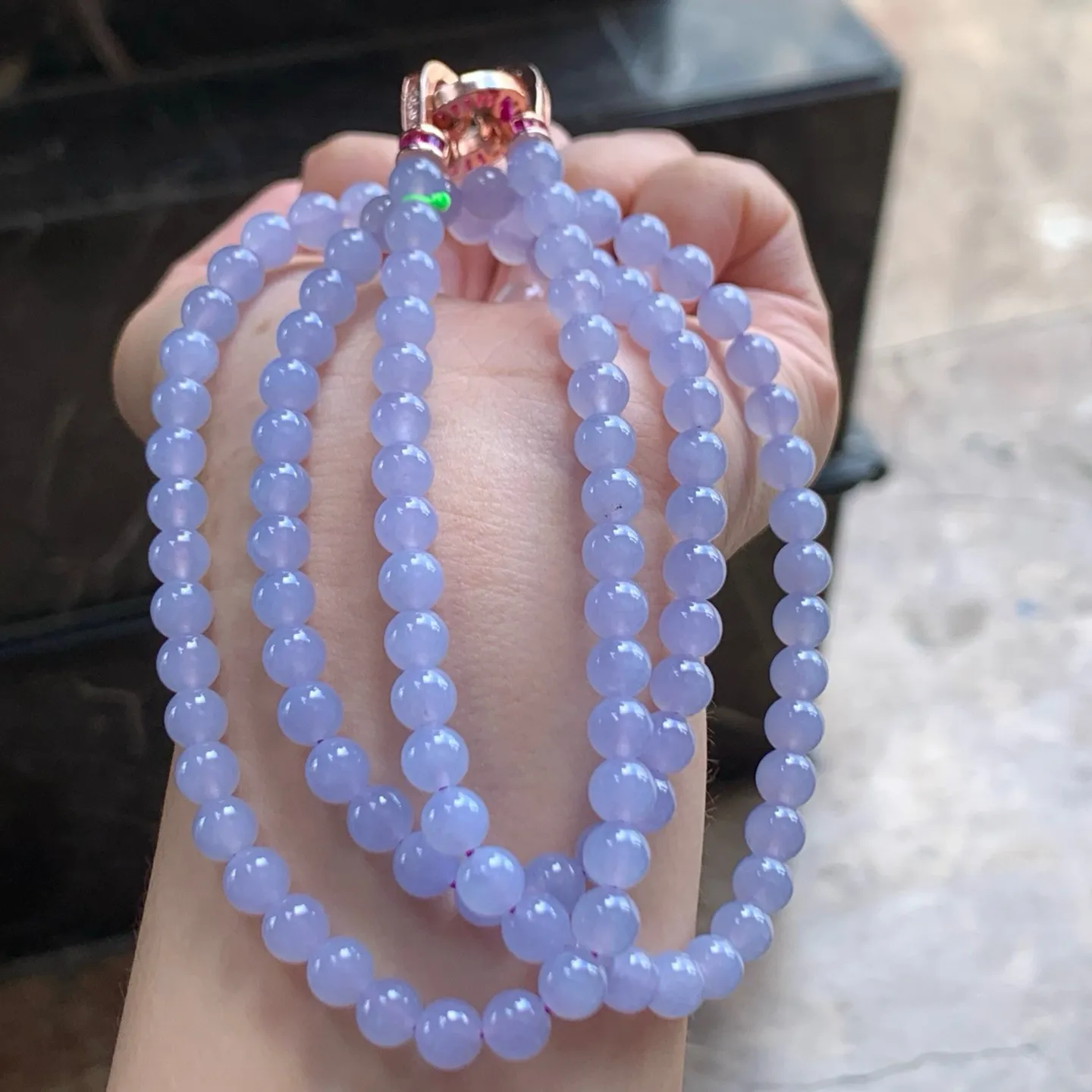 冰种春色珠链
种色俱佳 水润清爽