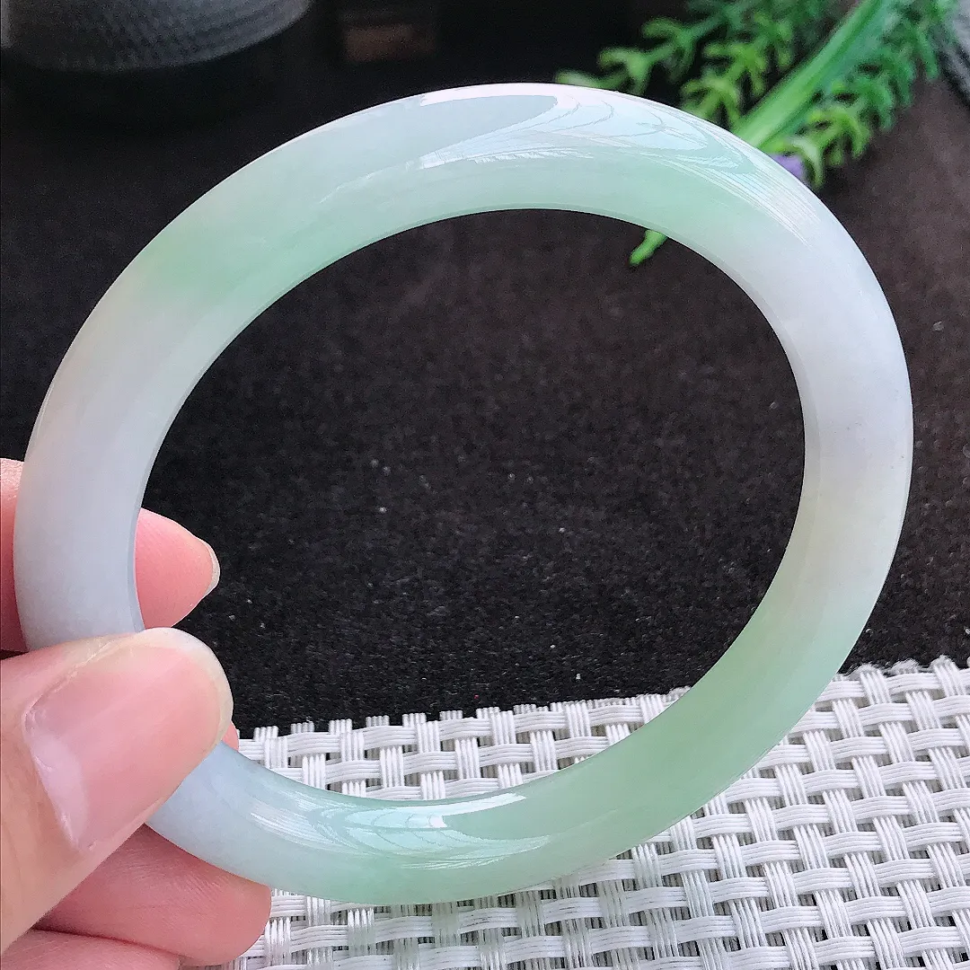 自然光62/9.8/9.7老坑冰润起胶冰晴大圈口圆条手镯天然翡翠玉镯百搭女款