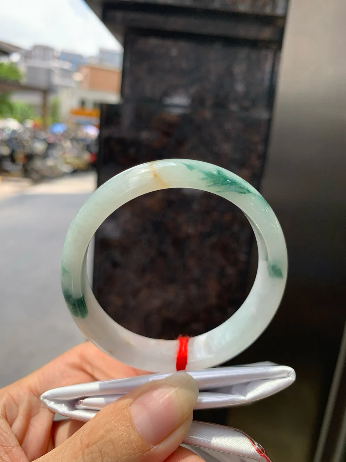 蓝花正圈54.2-6.5-13底妆水润，几抹蓝花点缀，水墨丹青，意境清秀