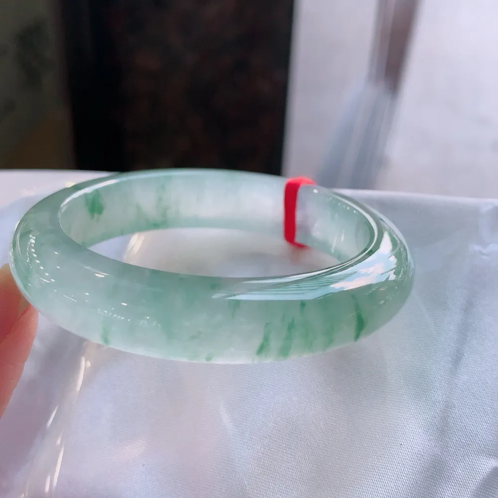 正圈冰玻飘花 无瑕 尺寸:52.9/12.4/8.8 花美 种水好