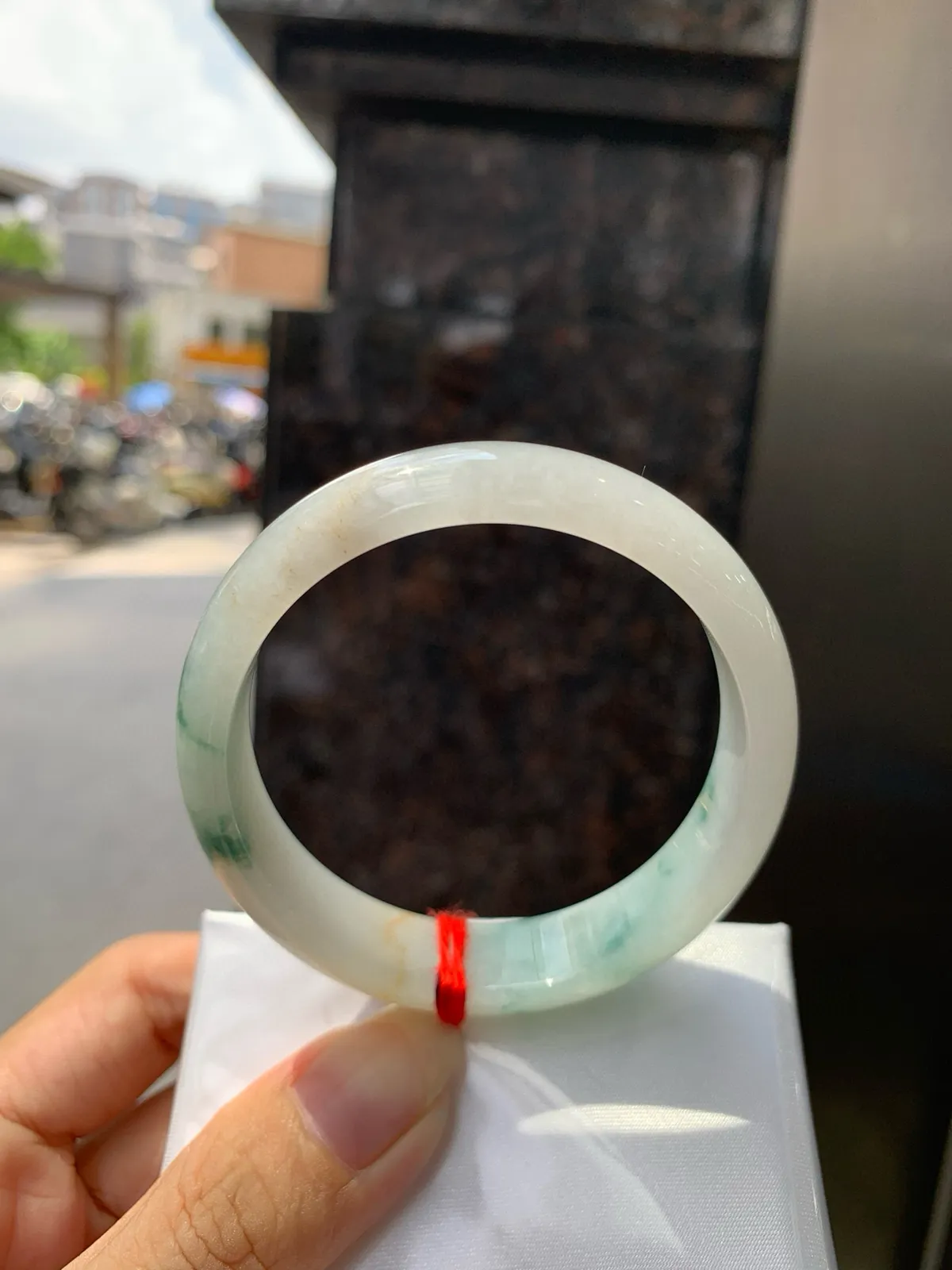 蓝花正圈54.2-6.5-13底妆水润，几抹蓝花点缀，水墨丹青，意境清秀