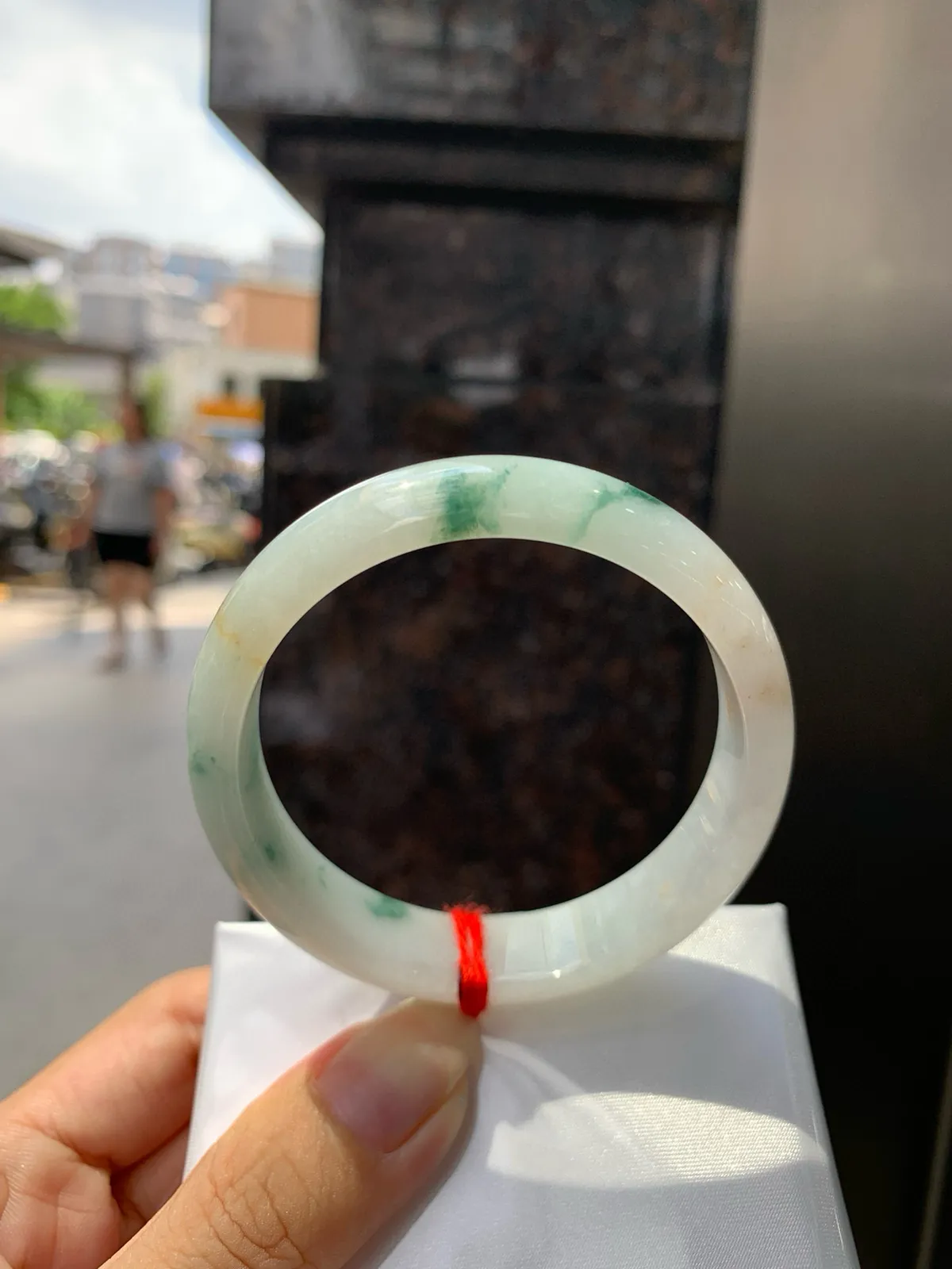 蓝花正圈54.2-6.5-13底妆水润，几抹蓝花点缀，水墨丹青，意境清秀