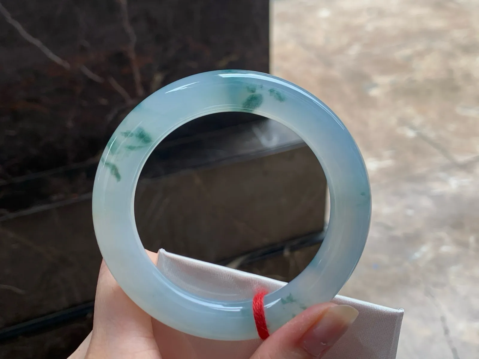 冰种飘花福镯
55.8/11